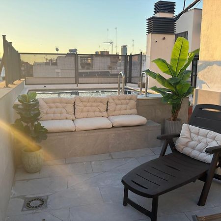 Atico Triana Con Piscina Privada Apartment Севиля Екстериор снимка